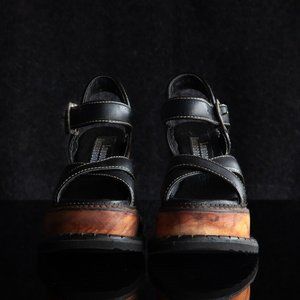 London Underground 90s Vintage Hibiscus Wooden Platform Wedges in Black Size 6